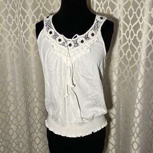 French Laundry Petite P/M size white sleeveless top